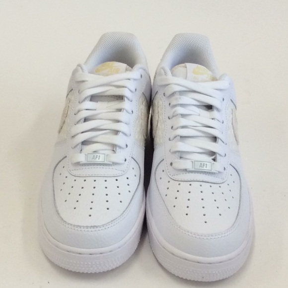 Nike Flower Swoosh Active wear White. Never worn - Picture 1 of 6